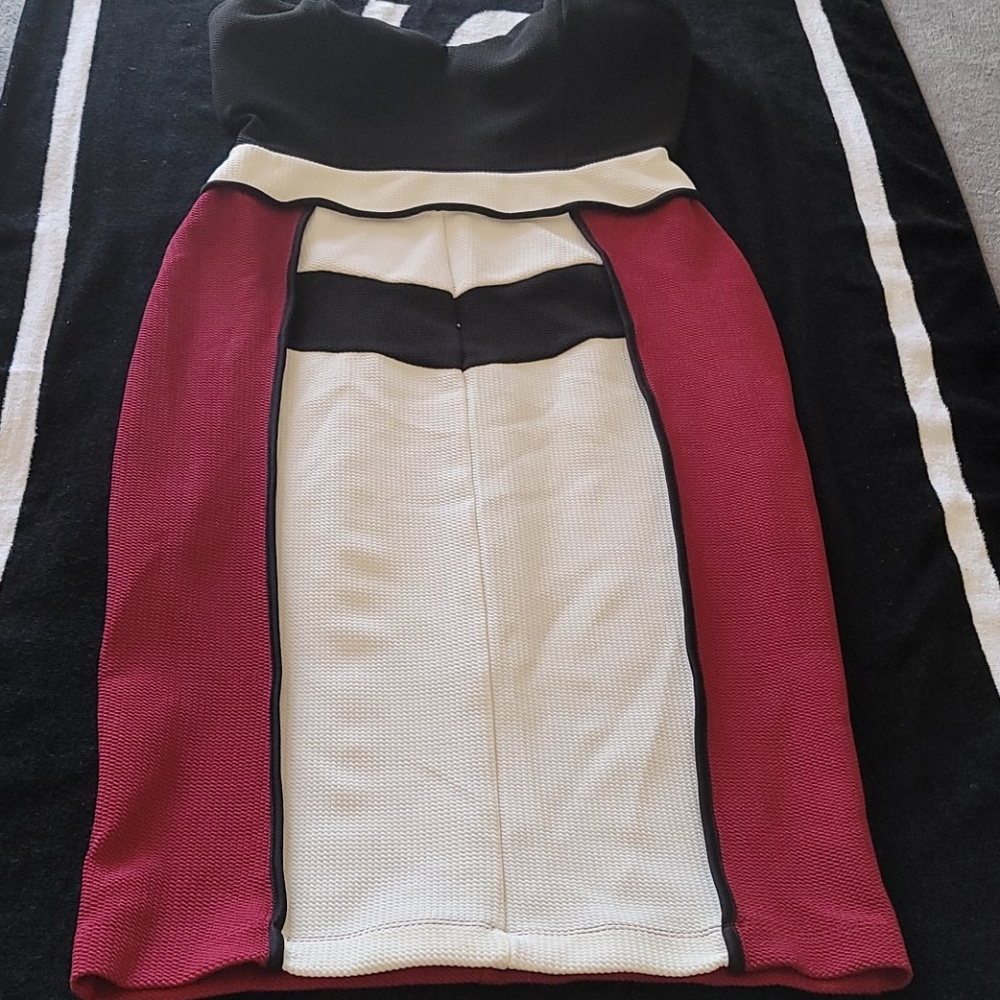 Dress - Picture 3 of 4